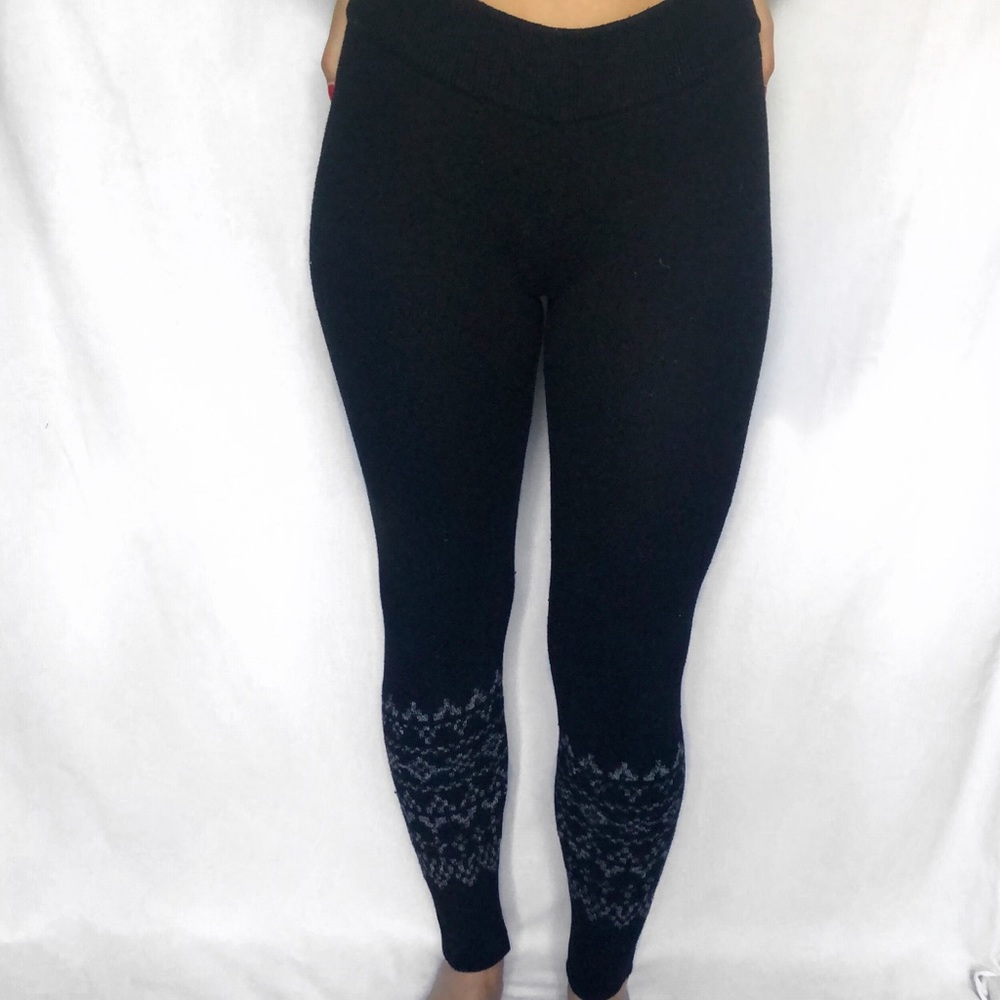 Gap black knit leggings with nordic print